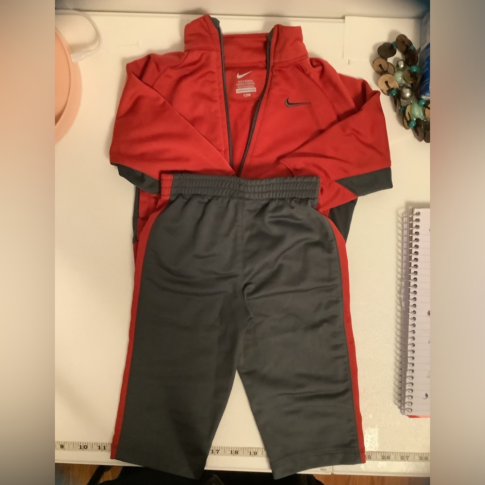 Nike zip front sweatsuit set